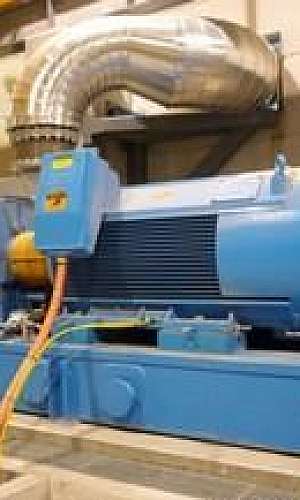 Assistência de máquina de corte e dobra Assistência de máquina de corte e dobra